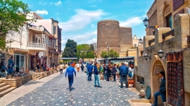 Tourist Influx Into Azerbaijan Hits New Record