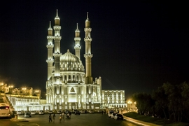 Caspian Region's Muslims Begin Fasting as Ramadan Arrives
