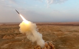Iran Test-Fires Ballistic Missile In Final Stage Of All-Out Naval Drills
