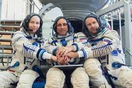 Roscosmos Launches Film Crew into Space