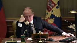 Putin, Biden Hold Phone Call To Ease Tensions over Ukraine