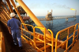 Iran to Start Drilling at Persian Gulf Gas Field Despite Saudi-Kuwaiti Deal