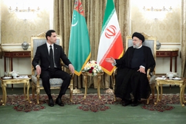 Iran, Turkmenistan Sign Nine Cooperation Documents