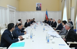Azerbaijani, Iranian Ministers Discuss Joint Energy Projects