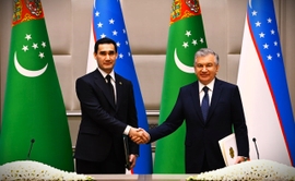 Turkmen, Uzbek Leaders Discuss Transit, Transport Ties