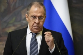 Russian Foreign Minister Labels F-16 Deployment in Ukraine ‘Nuclear Threat’
