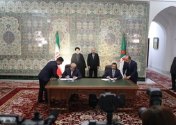 Iran, Algeria Sign Several Documents to Expand Energy, Trade Ties